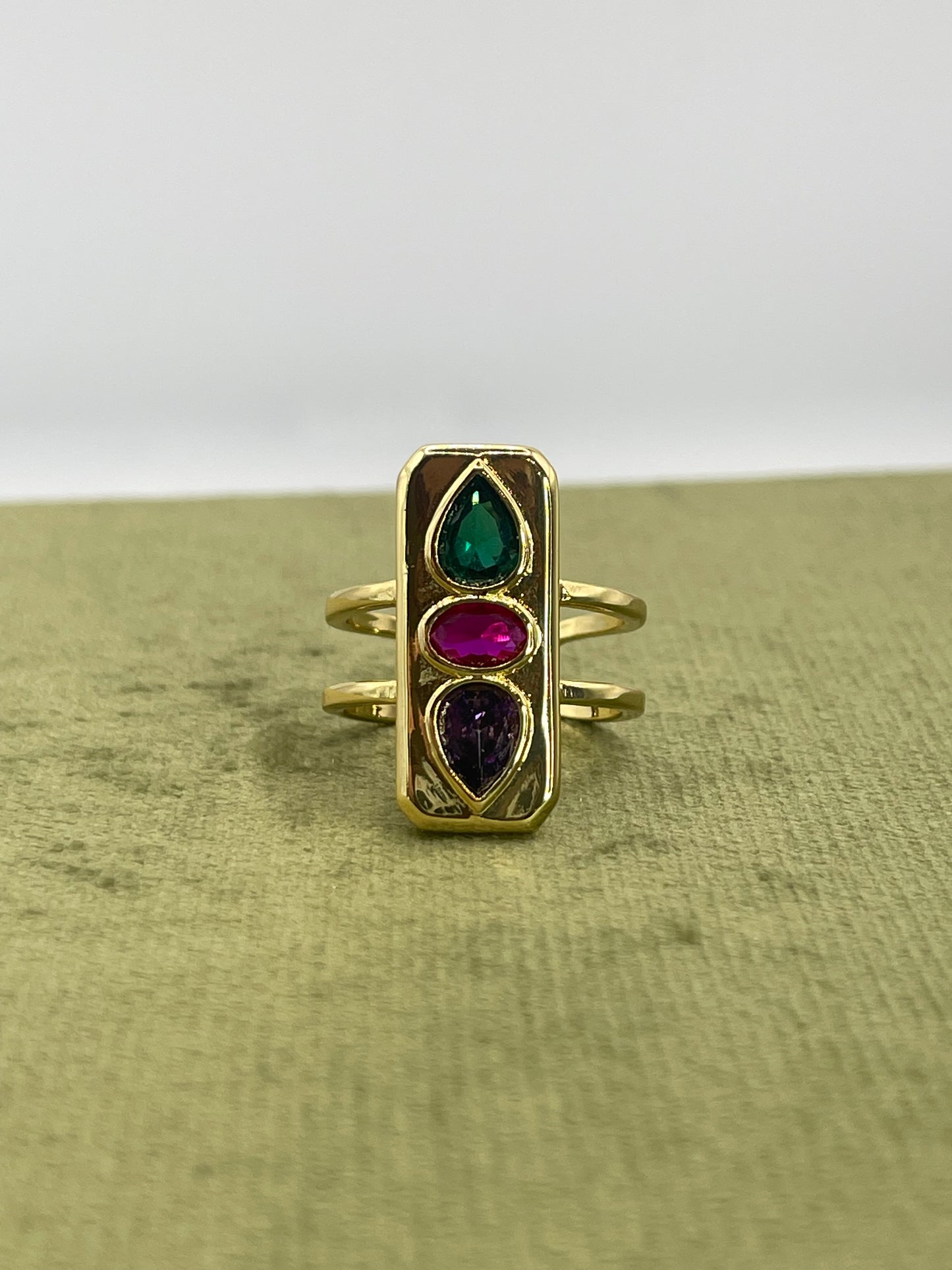 anello etnico pietre colorate