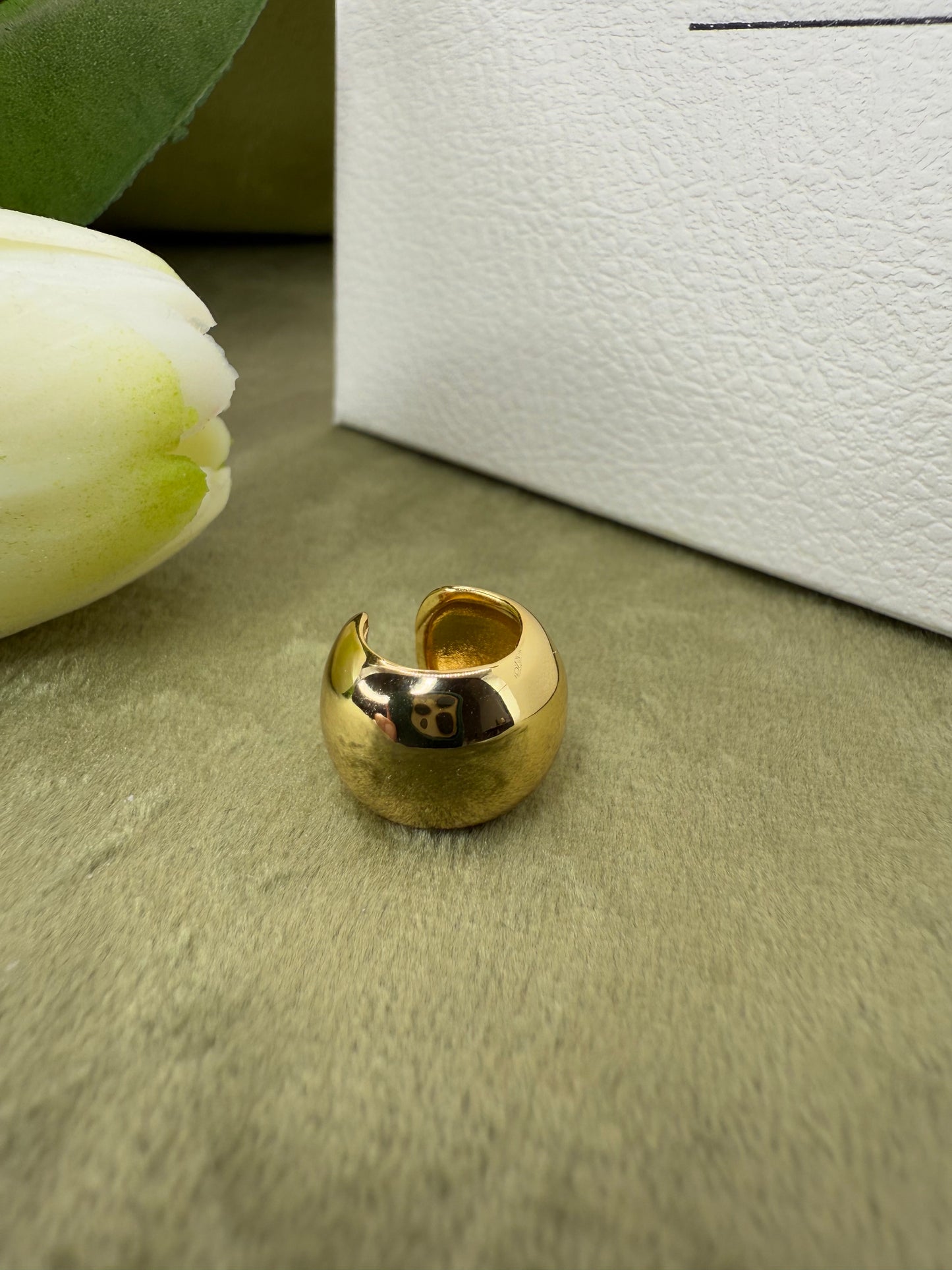 Ear Cuff MEDIUM GOLD