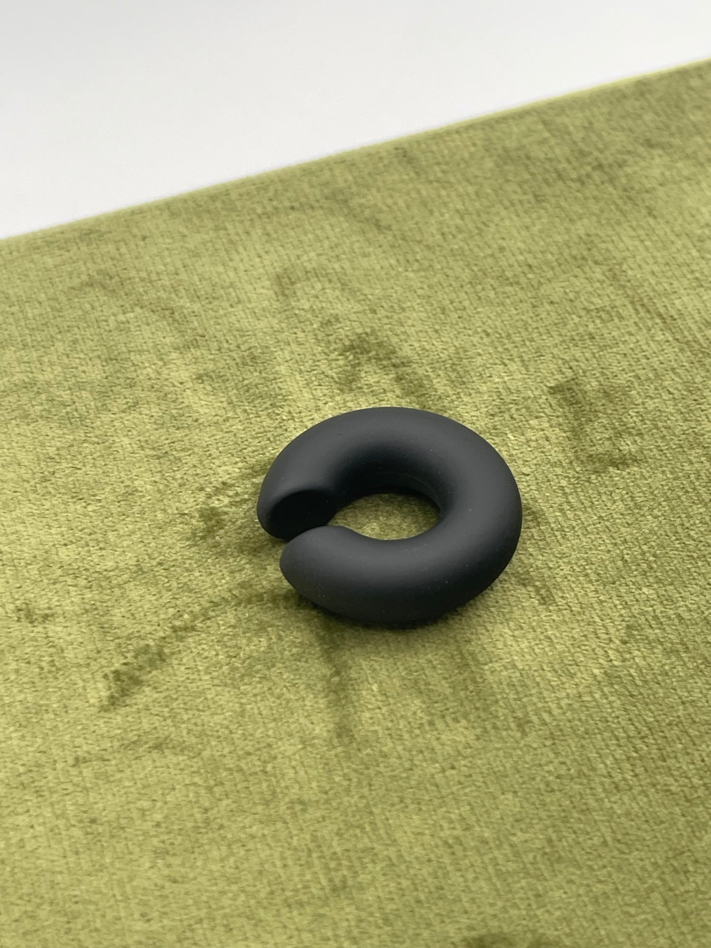 ear cuff opac