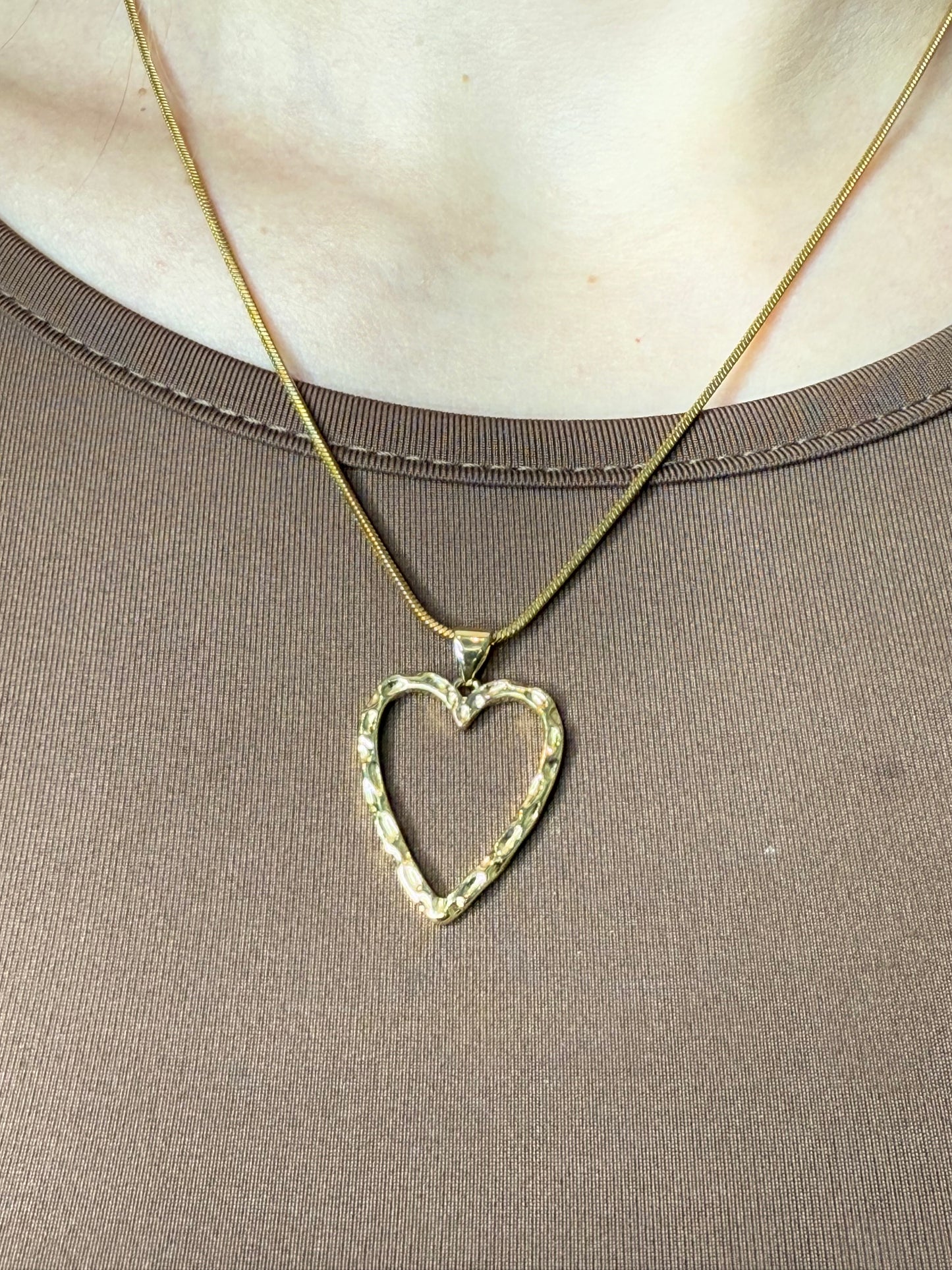 Ciondolo CUORE MARTELLATO
