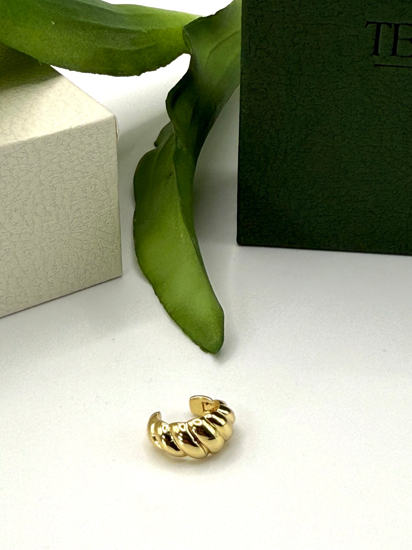 CUFF MINI TORCION ORO