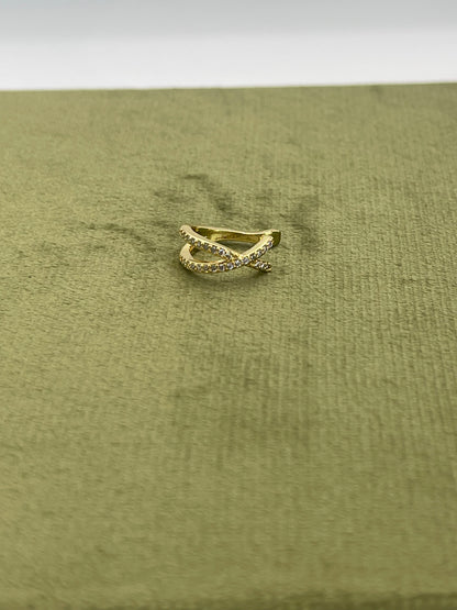 Ear cuff "INCROCIO"
