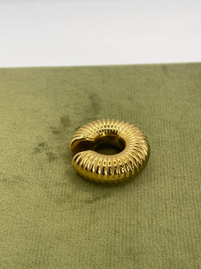 EAR cuff zigrinato.