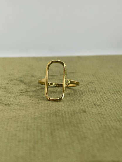 anello ovale fine colore oro